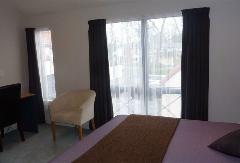 Asure Bush Inn Court Motel 14