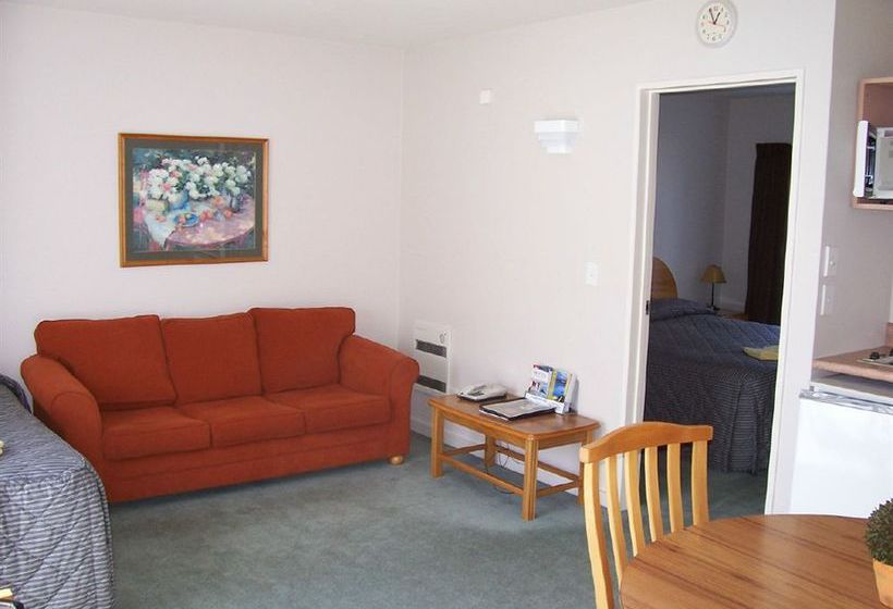 Asure Bush Inn Court Motel 6