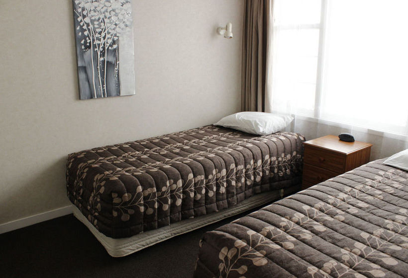 Best Western Colonial Motel 10