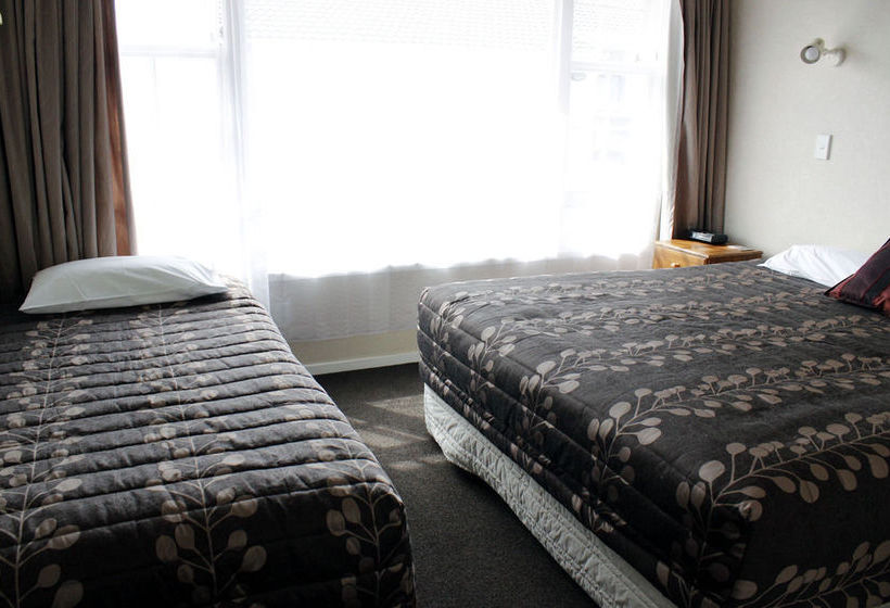 Best Western Colonial Motel 11