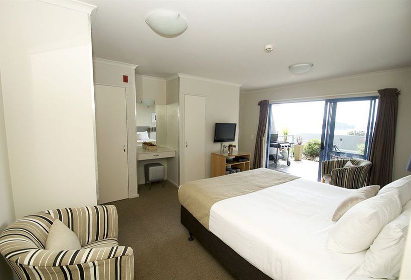 Blue Pacific Quality Apartments 15