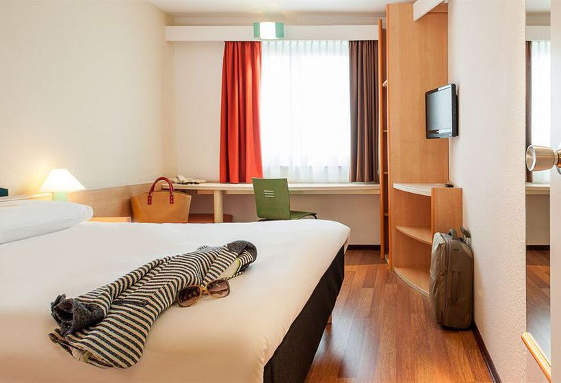 Hotel Ibis Stuttgart City 11