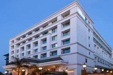 Hotel Hilton Mumbai International Airport 1