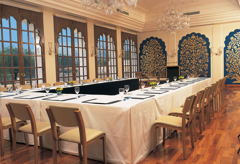 Hotel Oberoi Vanyavilas 11