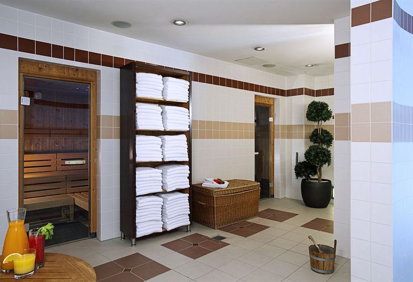 Hotel NH Berlin Friedrichstrasse 16