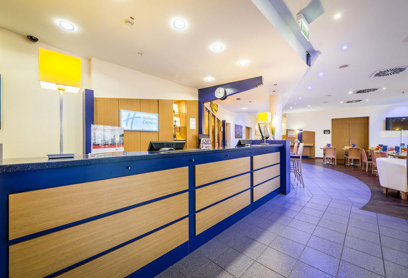 Hotel Holiday Inn Express Dortmund 15