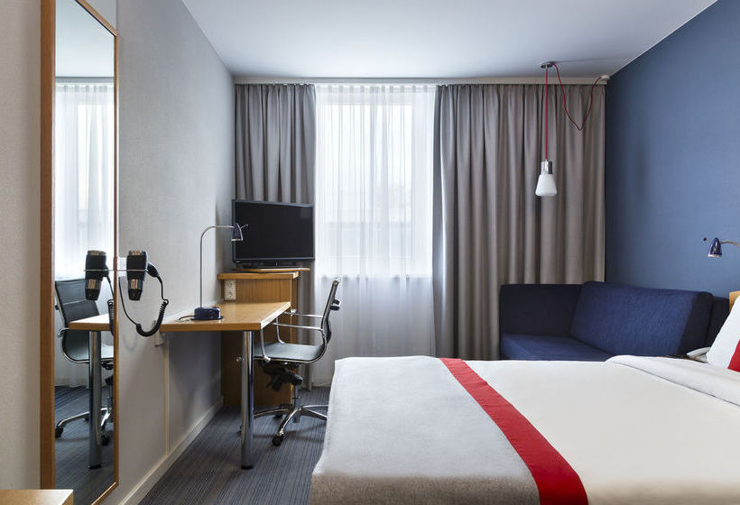 Hotel Holiday Inn Express Dortmund 7