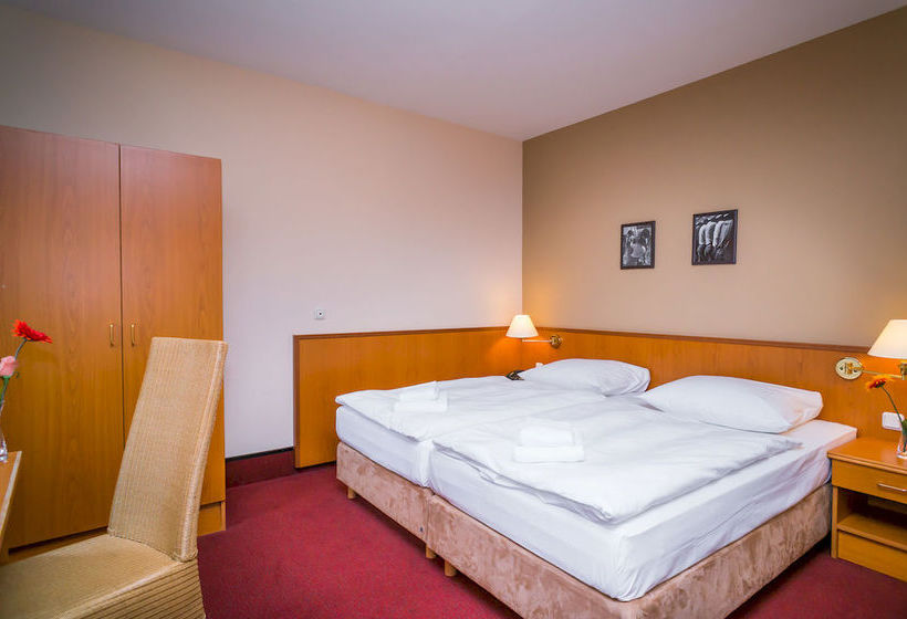 FrankAir Star Hotel Frankfurt Airport 13