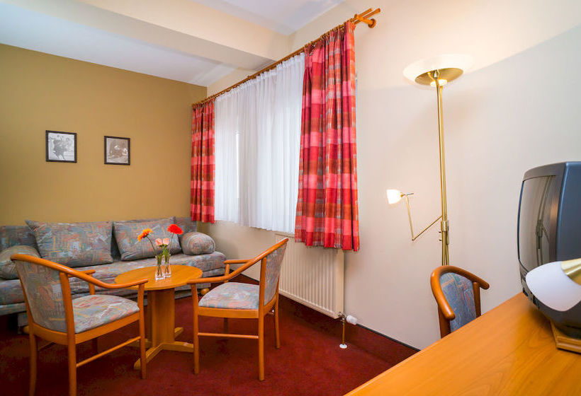 FrankAir Star Hotel Frankfurt Airport 17