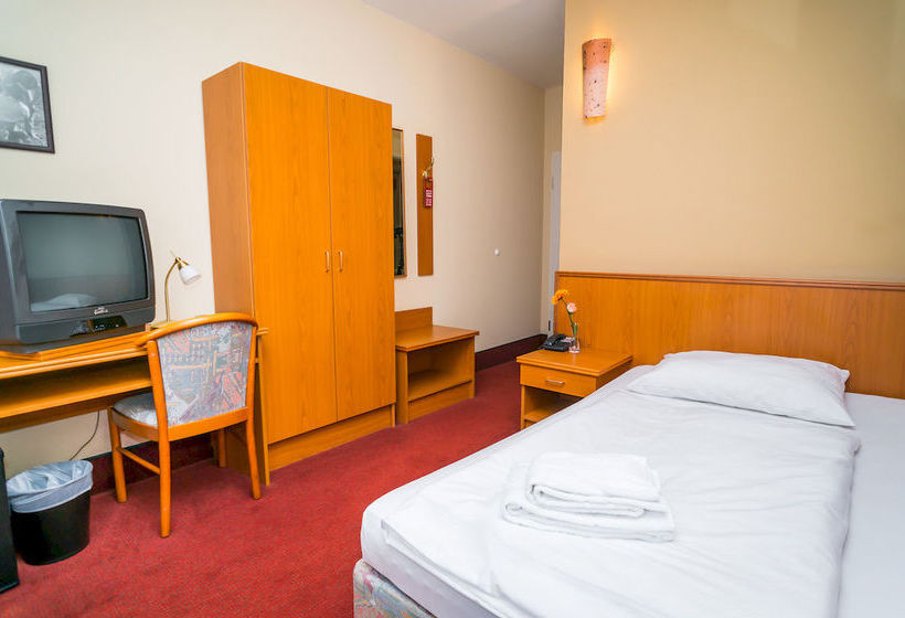 FrankAir Star Hotel Frankfurt Airport 6