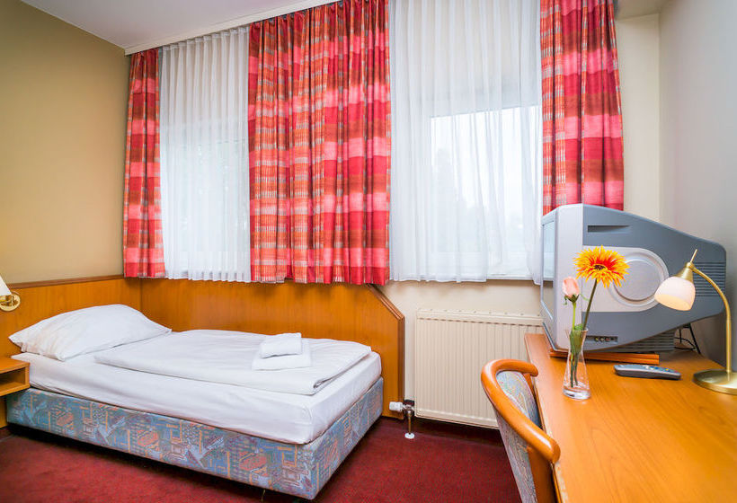 FrankAir Star Hotel Frankfurt Airport 9