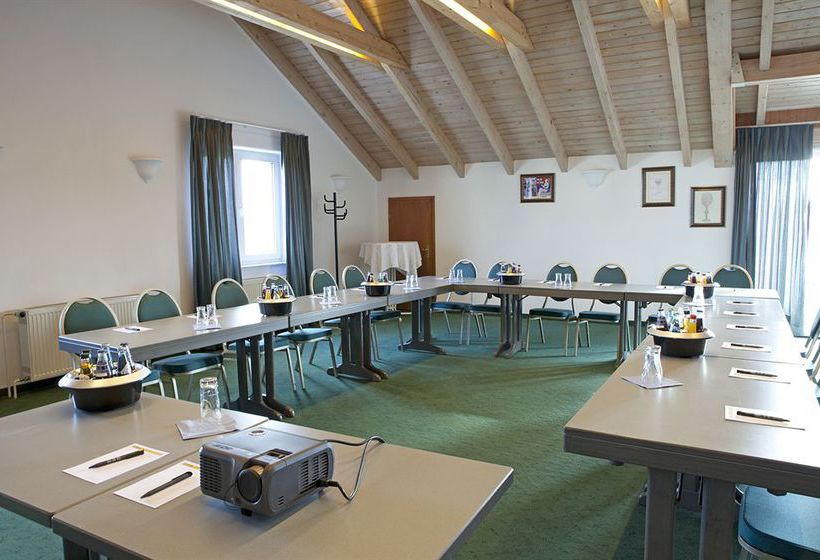 Comfort Hotel Frankfurt Airport 8