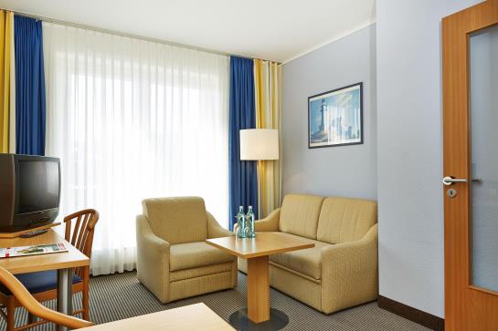 Hotel Ramada Stade 12