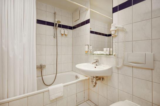 Hotel Ramada Stade 16