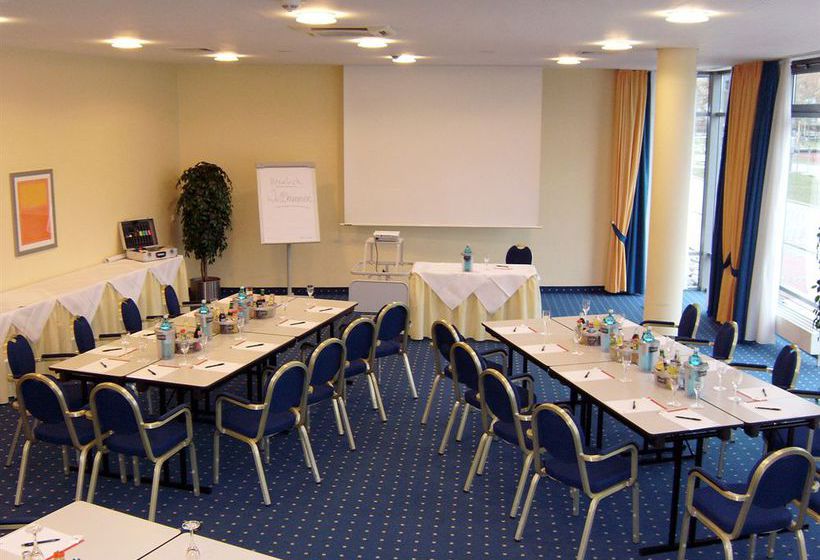 Hotel Ramada Stade 5