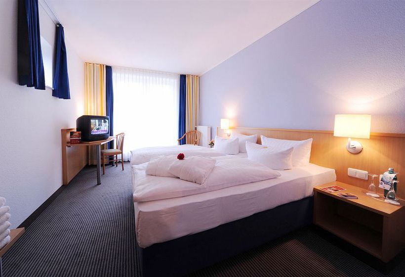 Hotel Ramada Stade 6