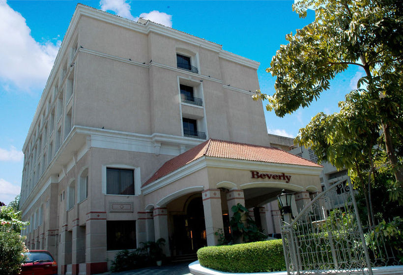 Beverly Hotel 4