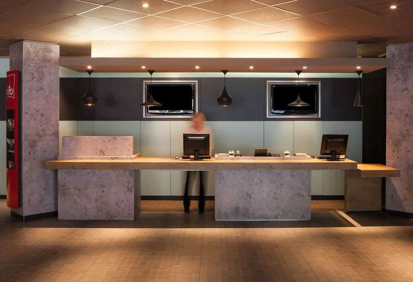 Hotel Ibis Koeln Airport 1