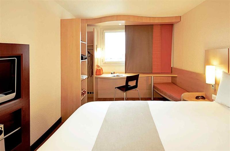 Hotel Ibis Koeln Airport 4