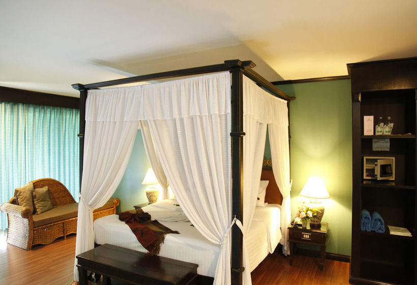 The Fair House Beach Resort & Hotel 11