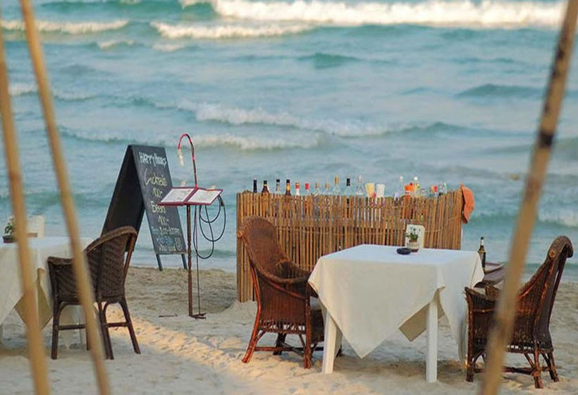 Malibu Beach Resort 1