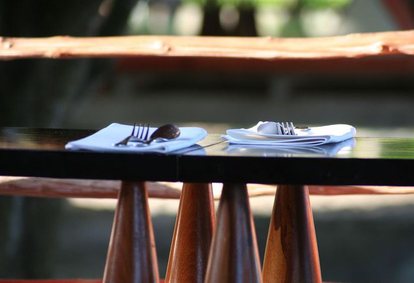 Hotel SALA Samui Chaweng Beach Resort 8