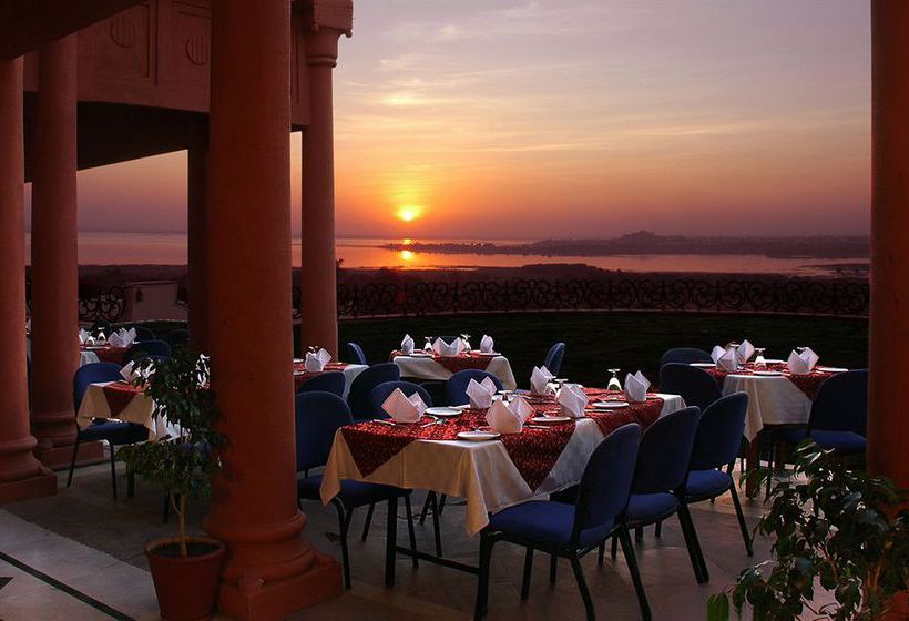 Hotel Noor Us Sabah Palace 8