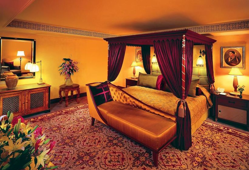 Hotel ITC Maratha 13