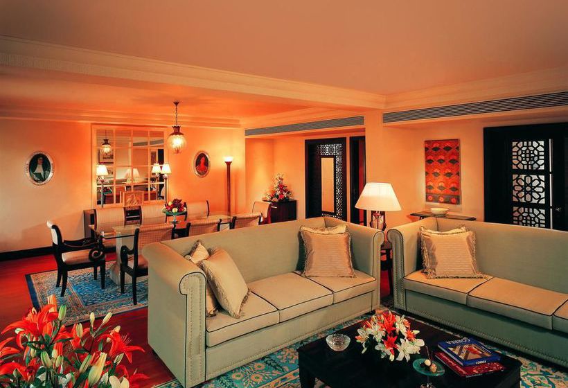 Hotel ITC Maratha 14