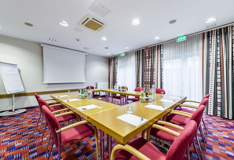 Hotel Holiday Inn Express Cologne Muelheim 1