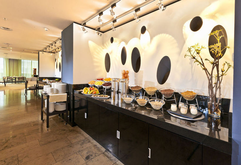 Dorint hotel am Heumarkt 8