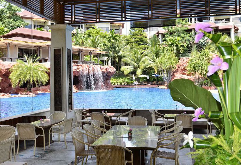 Hotel Springfield Village Golf & Spa 18