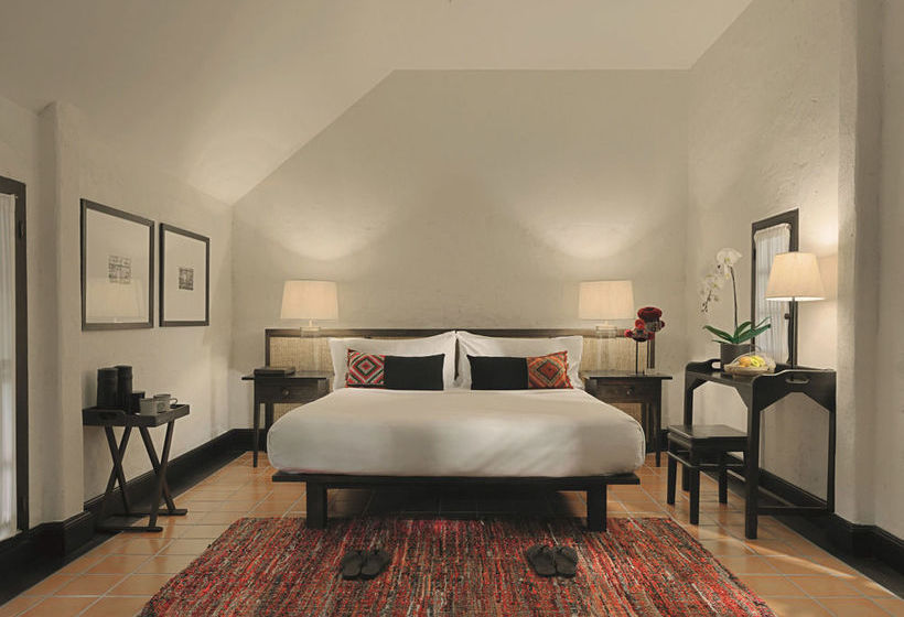 Hotel Tamarind Village 10