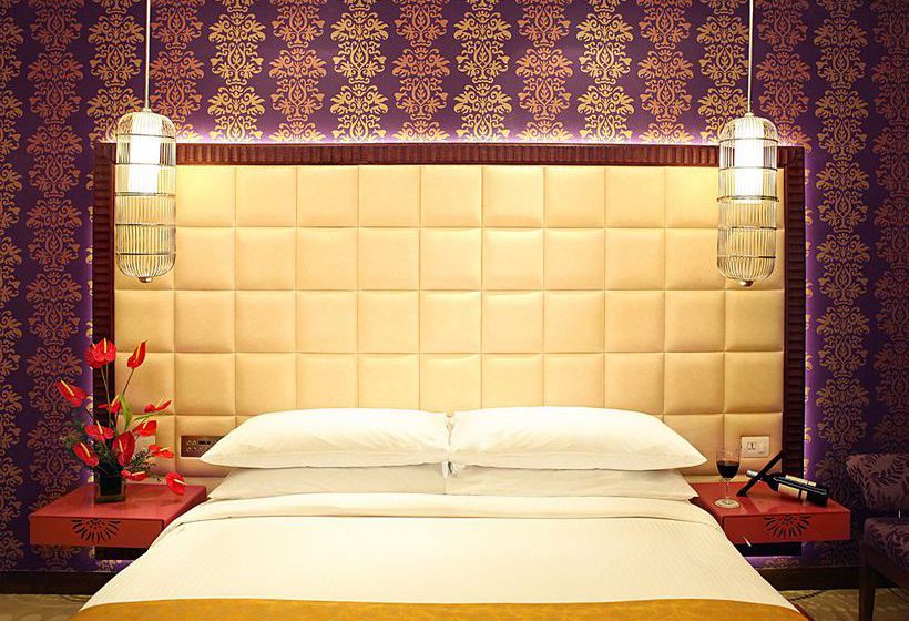 The Metropolitan Hotel New Delhi 7