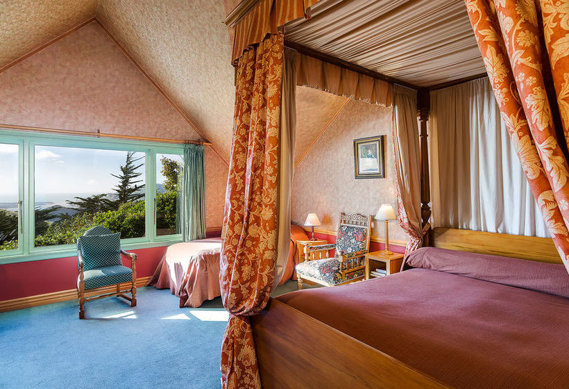 Hotel Larnach Castle Lodge 1