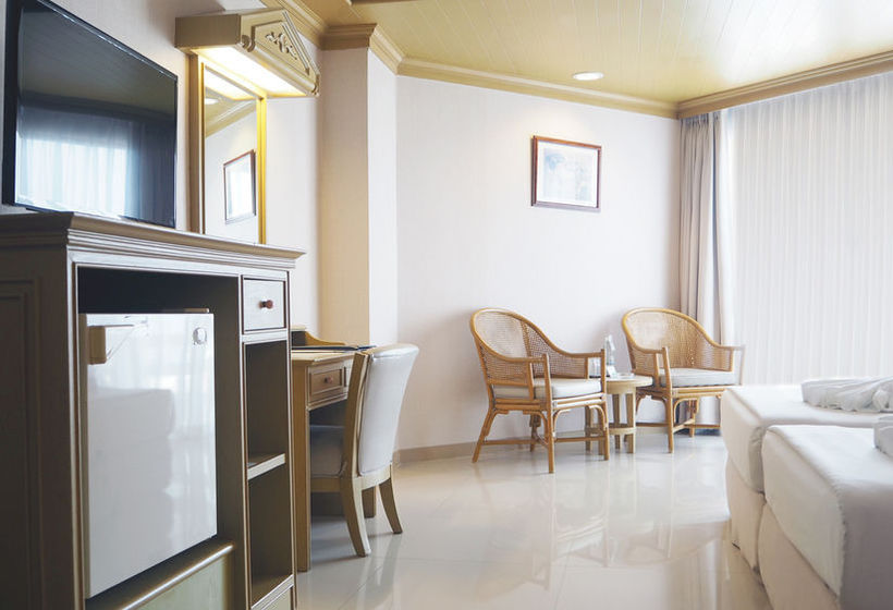 City Beach Resort 13