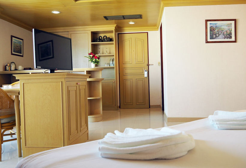 City Beach Resort 16