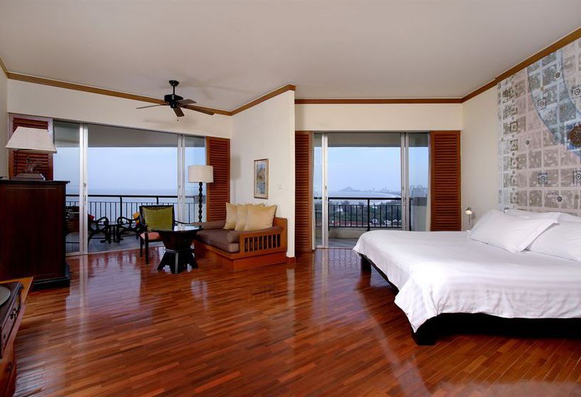 Hilton Hua Hin Resort & Spa 6