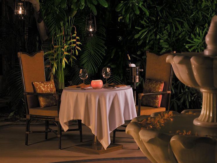 Hotel Vivanta by Taj Hari Mahal 5