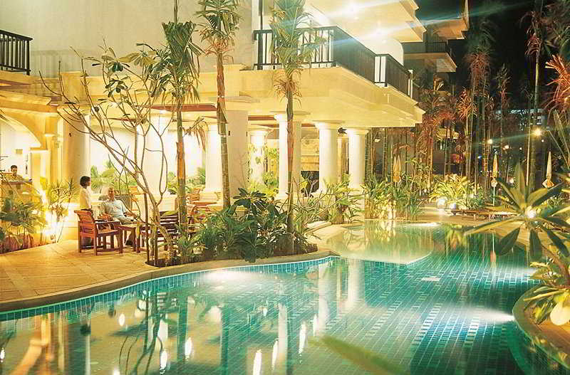 Hotel Front Village 11