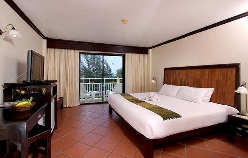 Hotel Front Village 13