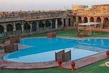 Resort WelcomHeritage Khimsar Fort 9