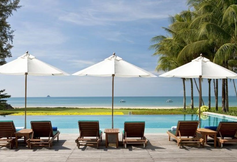 Dusit Thani Krabi Beach Resort 9