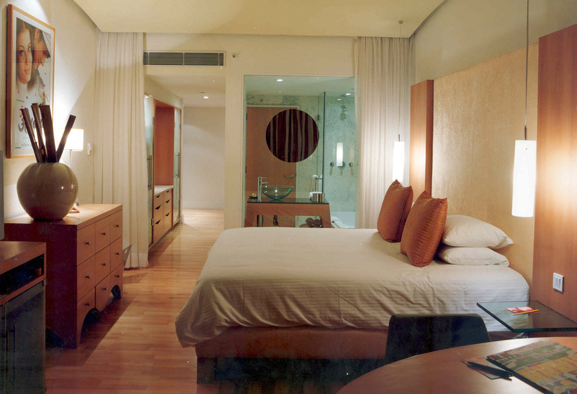 Hotel The Park Chennai 6