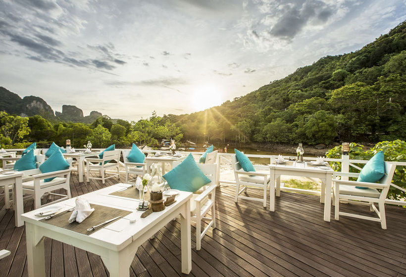 Hotel Phi Phi Island Village Beach Resort 15