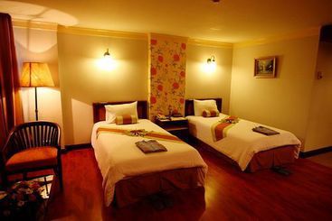 Hotel Amarin Lagoon 13