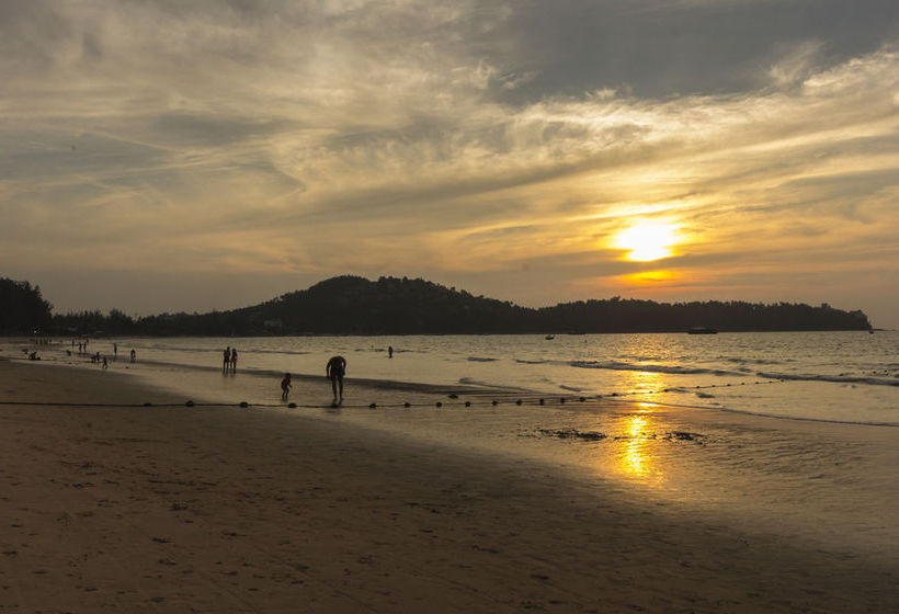 Hotel Amora Beach Resort Phuket 10