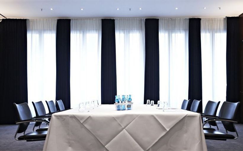 Steigenberger Hotel Metropolitan 13