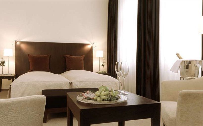 Steigenberger Hotel Metropolitan 15