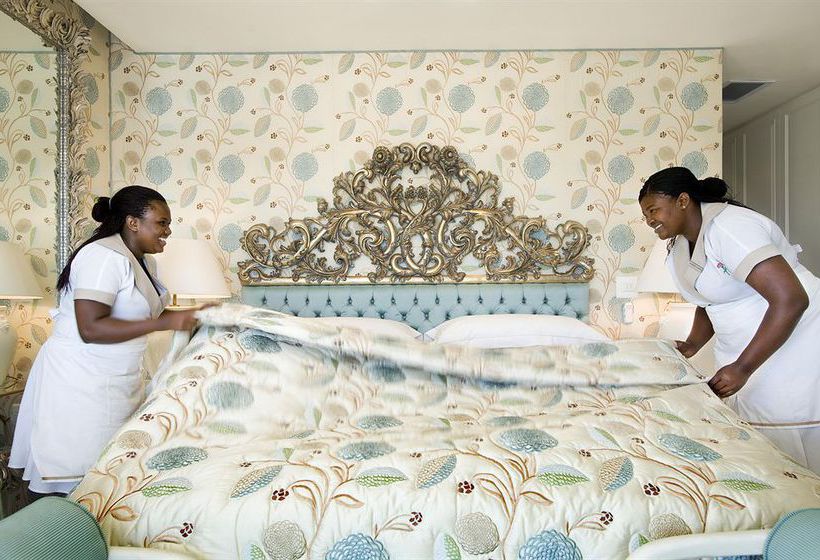 The Twelve Apostles Hotel & Spa 13